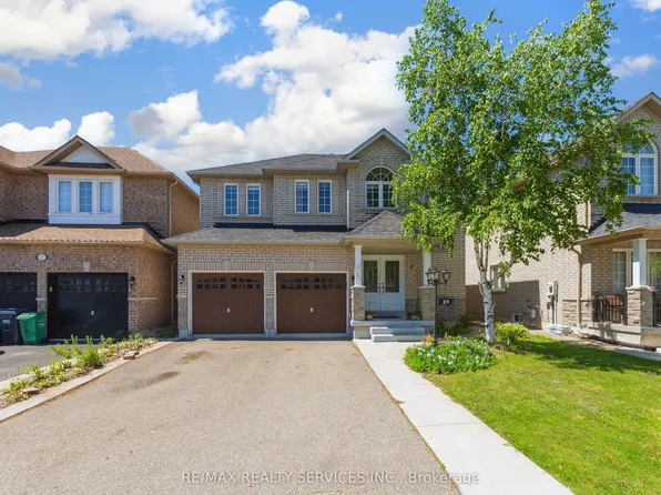 29 Sir Jacobs Cres, Brampton, ON L7A 3V2