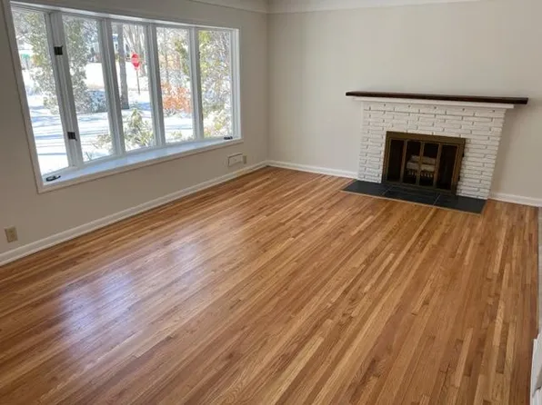 5617 W 68th St, Edina, MN 55439