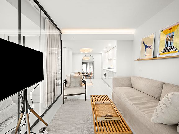 4th image of 1033 Nelson St #1004
