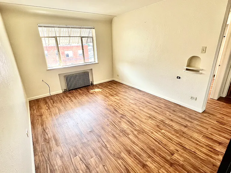 Experience the warmth and charm of this sunlit room, perfect for creating your dream living area. Experience the warmth and charm of this sunlit room, perfect for creating your dream living area.