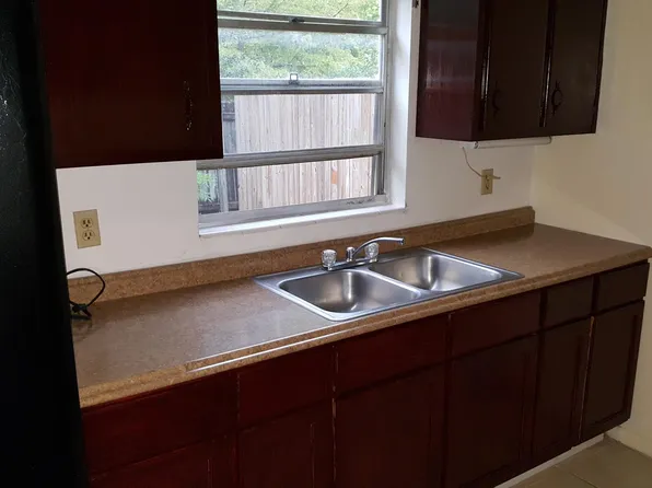 3100 SW 24th Dr, Gainesville, FL 32608