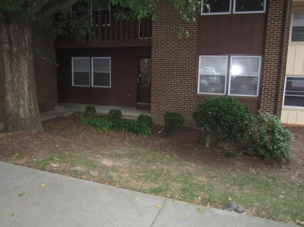 1742 Donlee Dr, Blacksburg, VA 24060