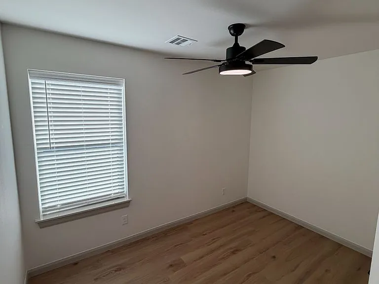 103 N Atlanta St — Photo 7