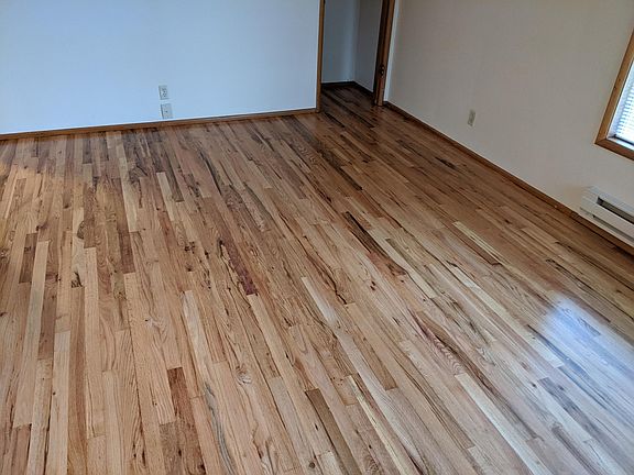 2nd image of 808 E 28th St