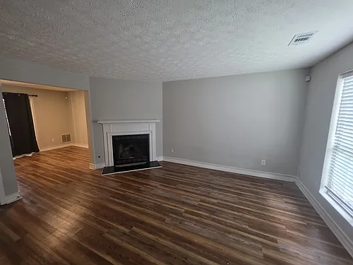 5722 Wells Cir Photo 1