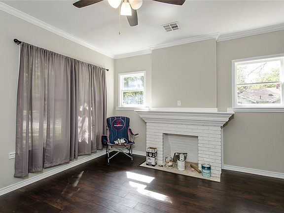 4th image of 1528 Woodlawn Ave