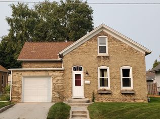 1322 S 16th St, Manitowoc, WI 54220