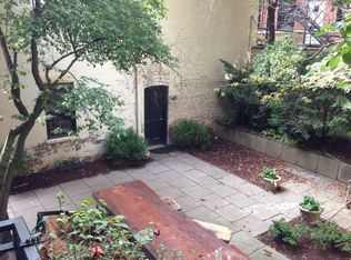 60 E Cedar St, Chicago, IL 60611