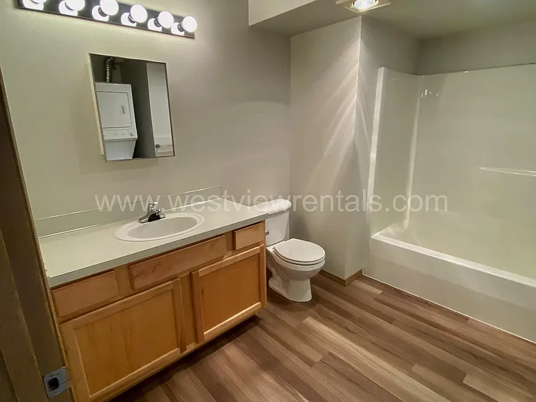 large full bath w/ washer & dryer