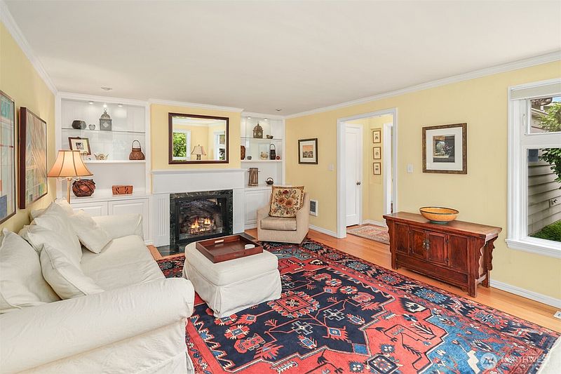 4th image of 125 NE 135th Street