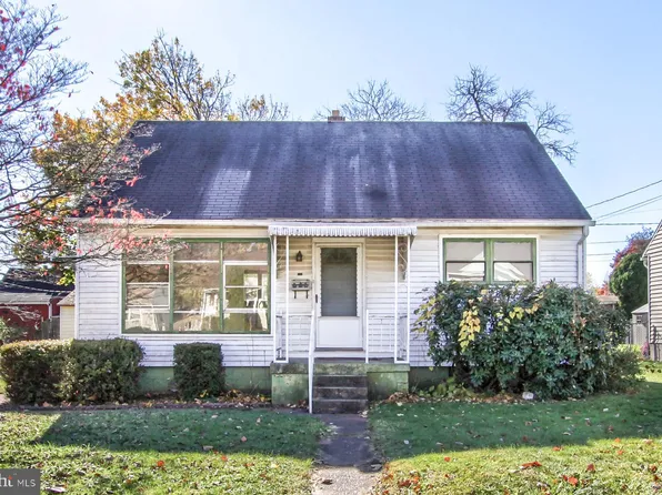 132 E Roosevelt Ave, Middletown, PA 17057