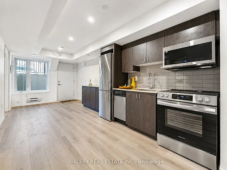 183 William Duncan Rd S #1 — Photo 6