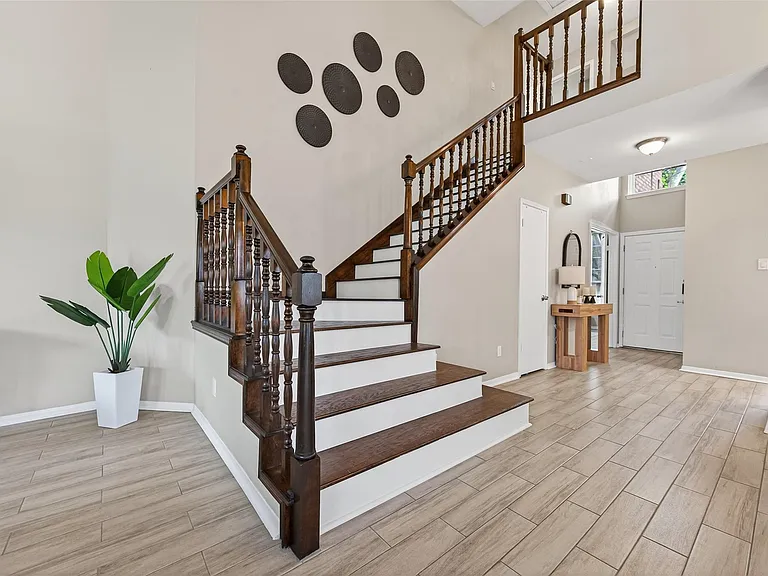 6635 Queensclub Dr — Photo 13