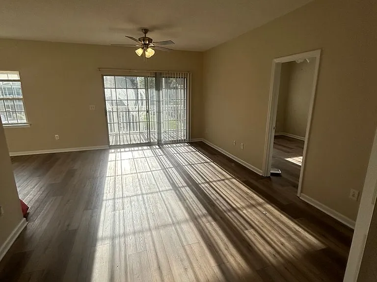 6308 Sweetwater Blvd — Photo 10