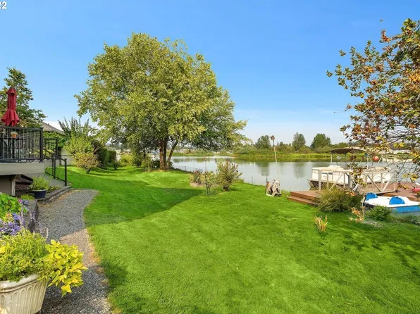 3588 NE 214th Ave, Fairview, OR 97024