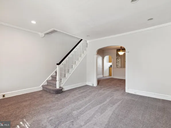 6645 N Bouvier St, Philadelphia, PA 19126