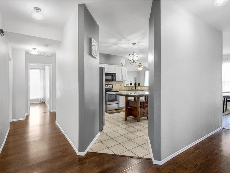 605 Chestnut Ct — Photo 6
