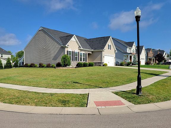 4th image of 5373 Hollybrook Ln