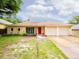 6310 Ridge Pass Dr, San Antonio, TX 78233