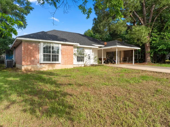 316 Coral Reef St, Gun Barrel City, TX 75156