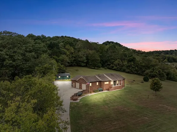 146 Dyer Branch Rd, Gordonsville, TN 38563