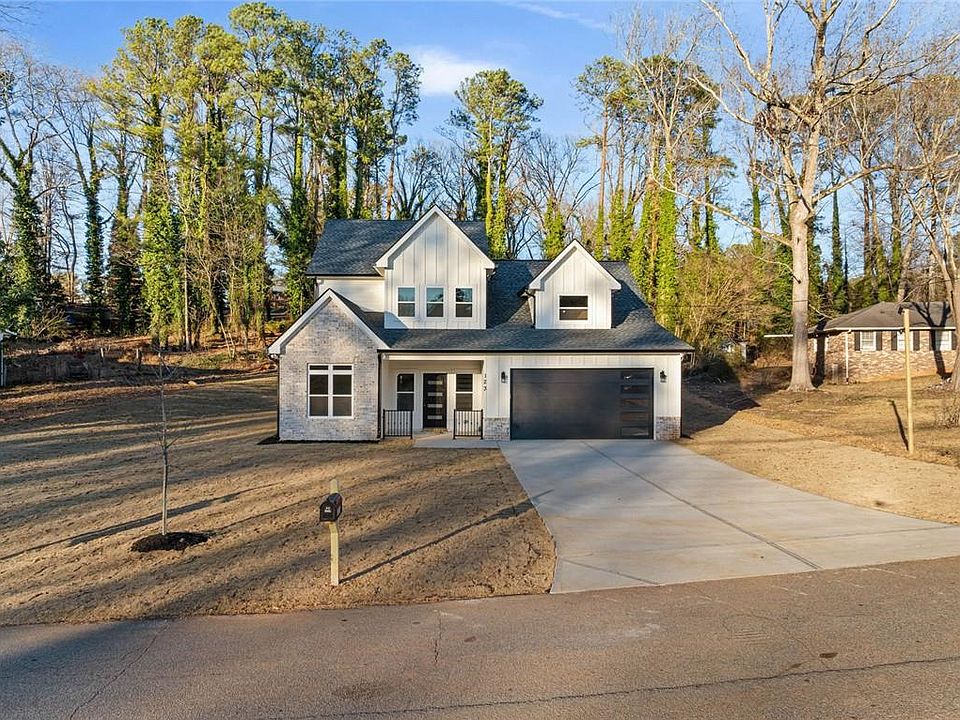 1st image of 123 Huston Dr NW