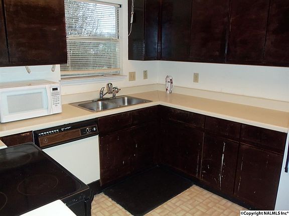 4th image of 108 Willow Bluff Dr