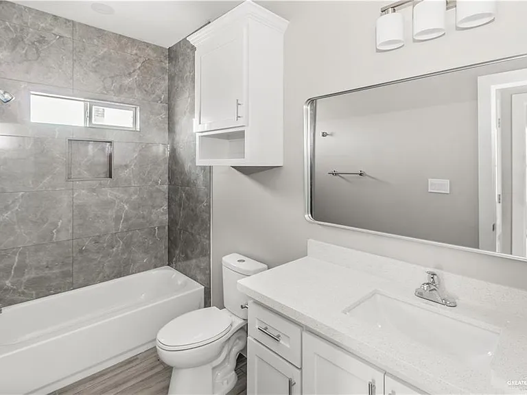 3056 Star Ave #4 — Photo 9