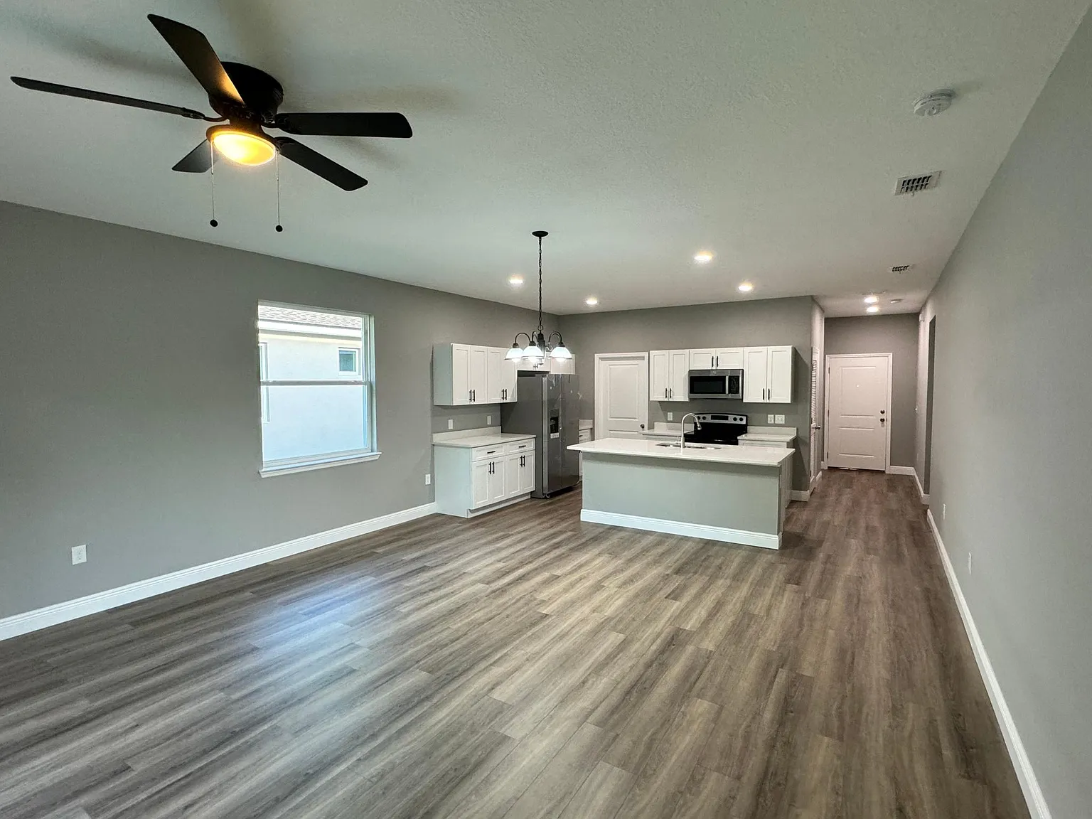 3 bed, 1444 sqft, $2,500 — Photo 4