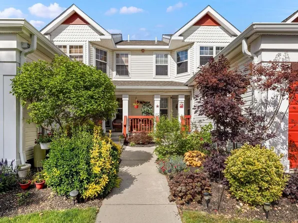 136 Commodore Circle #136, Port Jefferson Station, NY 11776