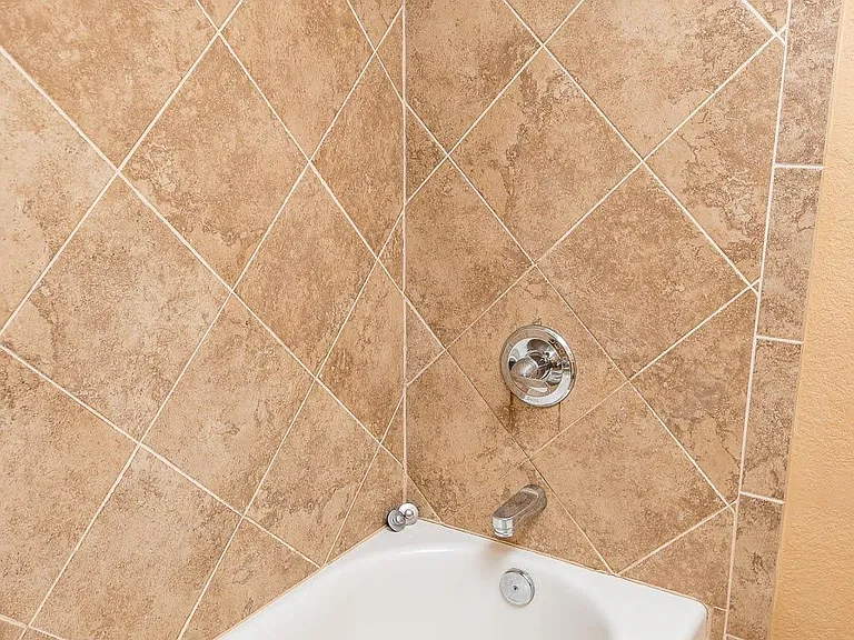 4808 Mount Everest Dr — Photo 20