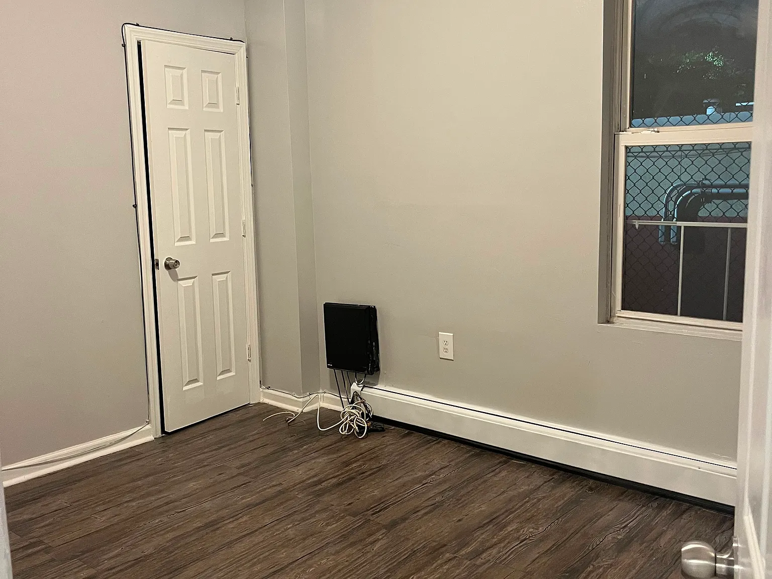 3 bed, $2,300 — Photo 4