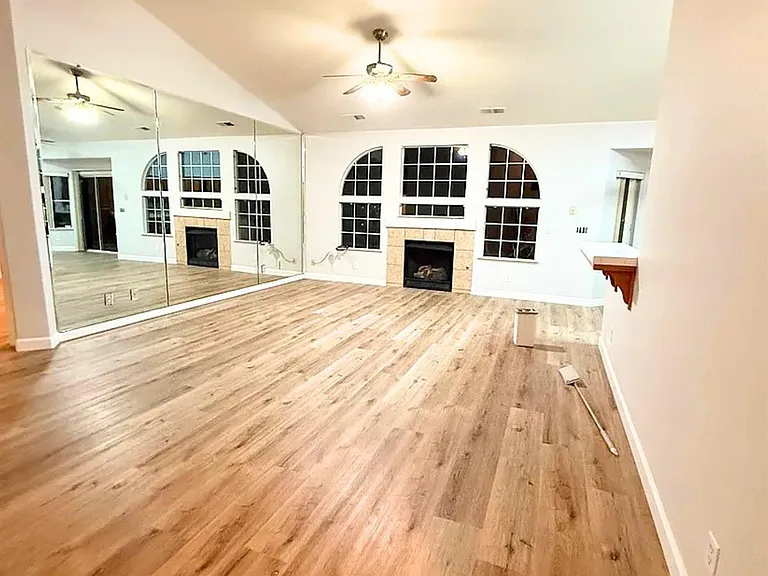 2804 E Deyoung Dr — Photo 10
