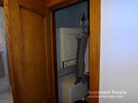 5th image of 2120 W Warner Ave #1W