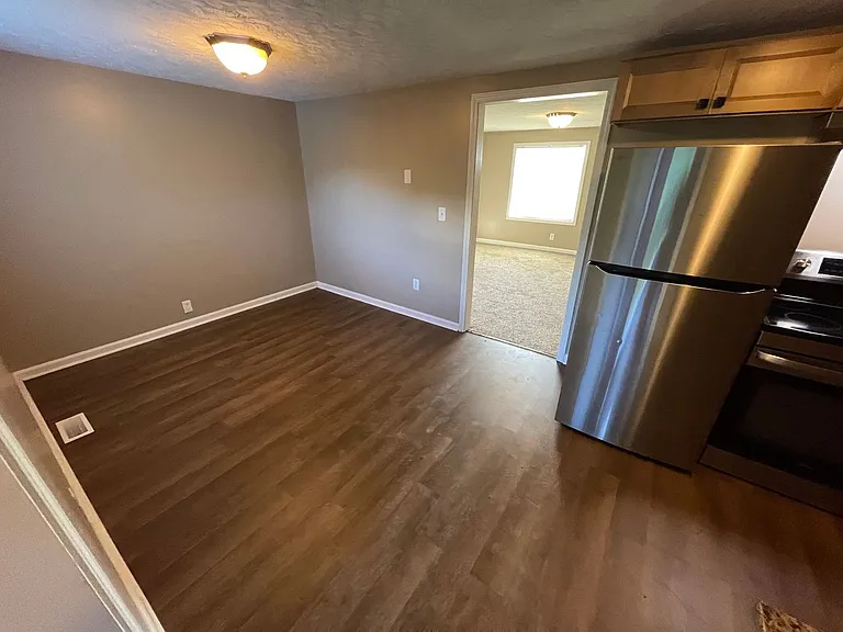 2274 Hempridge Rd — Photo 6