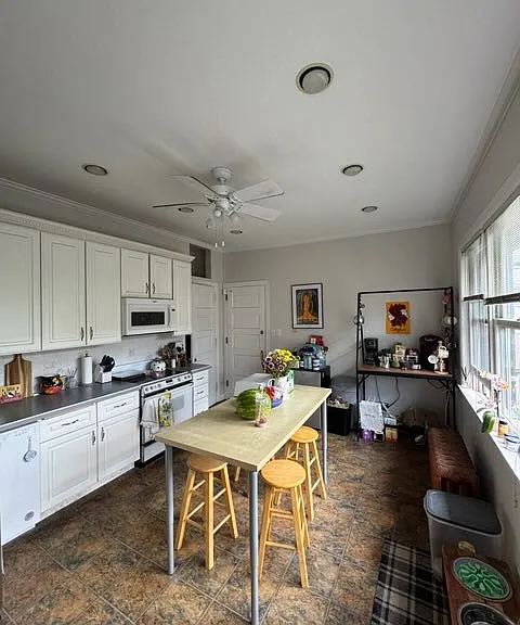 2729 Irving Ave S #2 — Photo 8