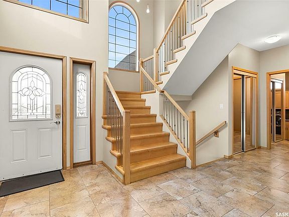 4th image of 8 Bardel Cres #158