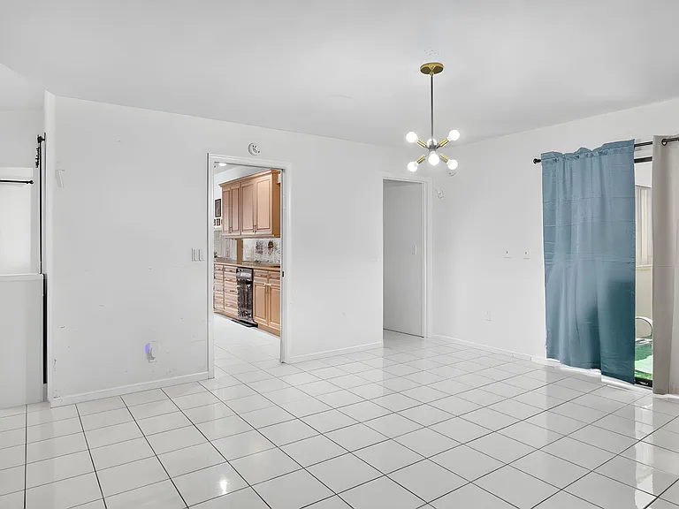 7690 Solimar Cir — Photo 7