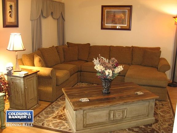 4th image of 1526 N Pembroke Dr #1526