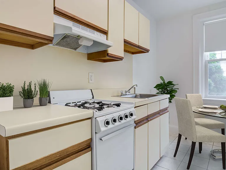 Kilsyth Hall Apartments — Photo 11