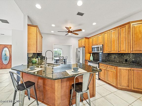 3rd image of 5679 Cypress Creek Dr