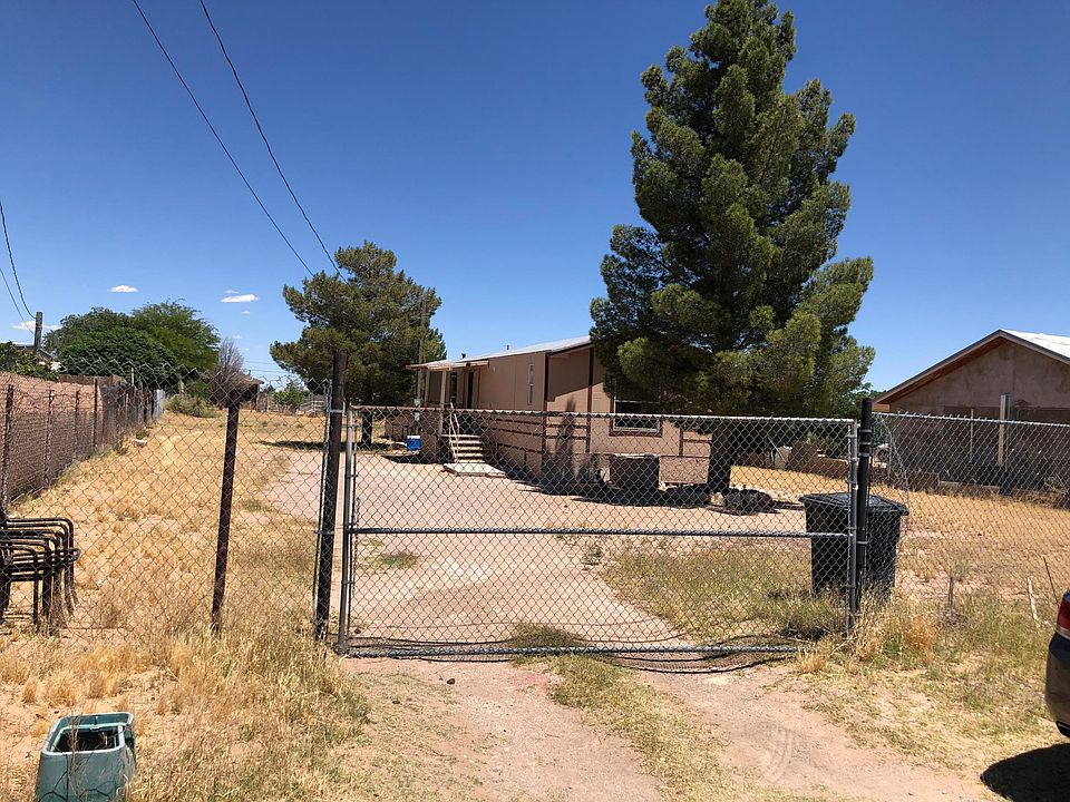 1st image of 520 Agua Clara St