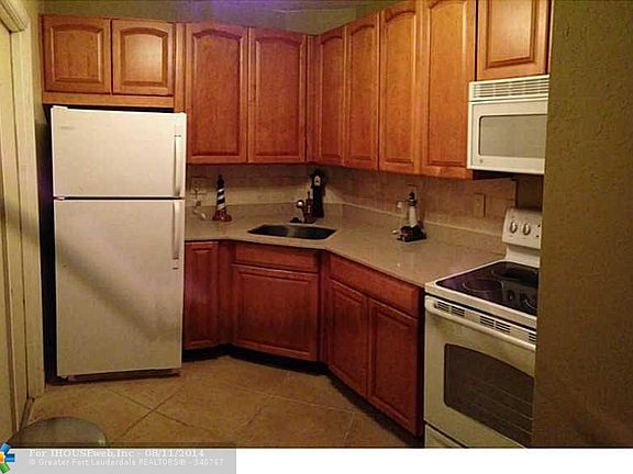 2nd image of 140 NE 19th Ct APT 209E