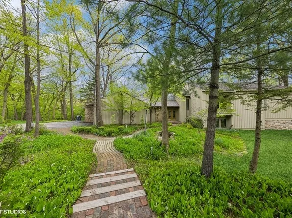 3702 Frederick Dr, Oak Brook, IL 60523