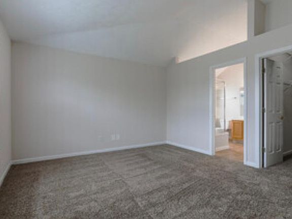 3rd image of 5596 E Fountain Cir
