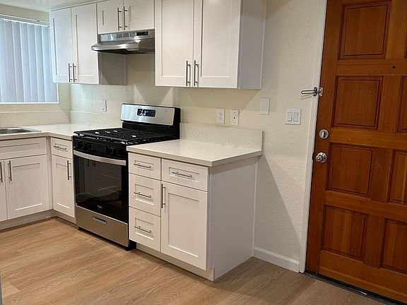 3rd image of 214 N Louise St APT 20