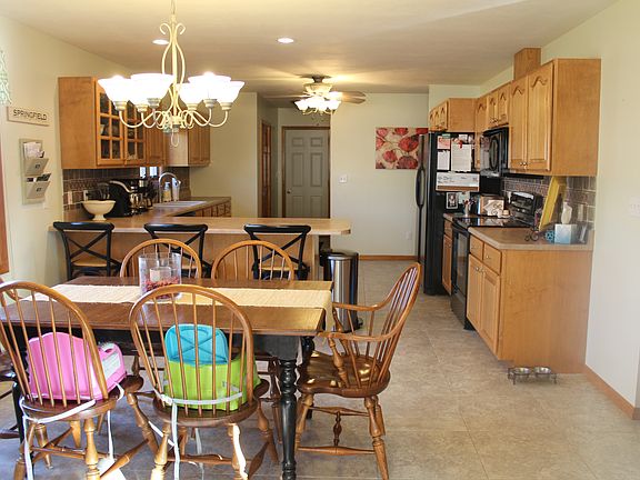 Kitchen & Garage Entrance
