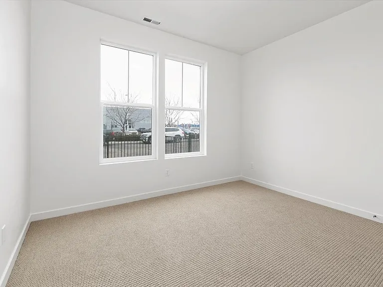1630 N Mumbarto Ln — Photo 33