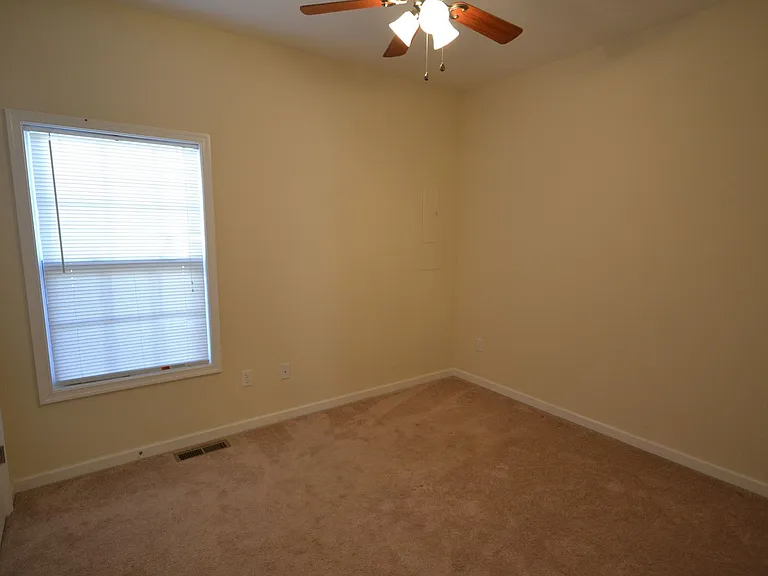 1809 Willow Hill Dr — Photo 12