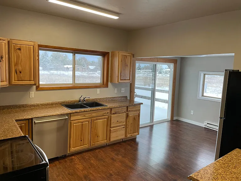 42402 Montana Ave — Photo 7